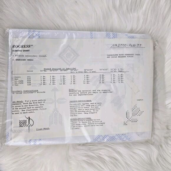 Tobin Desert Flower 2700/33 Stamped Tablecloth For Embroidery Oblong 58"x90" NEW - Picture 4 of 4